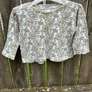 Kate Quinn Green and Cream Long Sleeve Tee